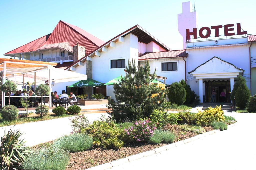 Hotel Magura Verde Bacău Exterior photo